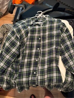 Basic Editions Green and Navy Plaid Button-Down Shirt